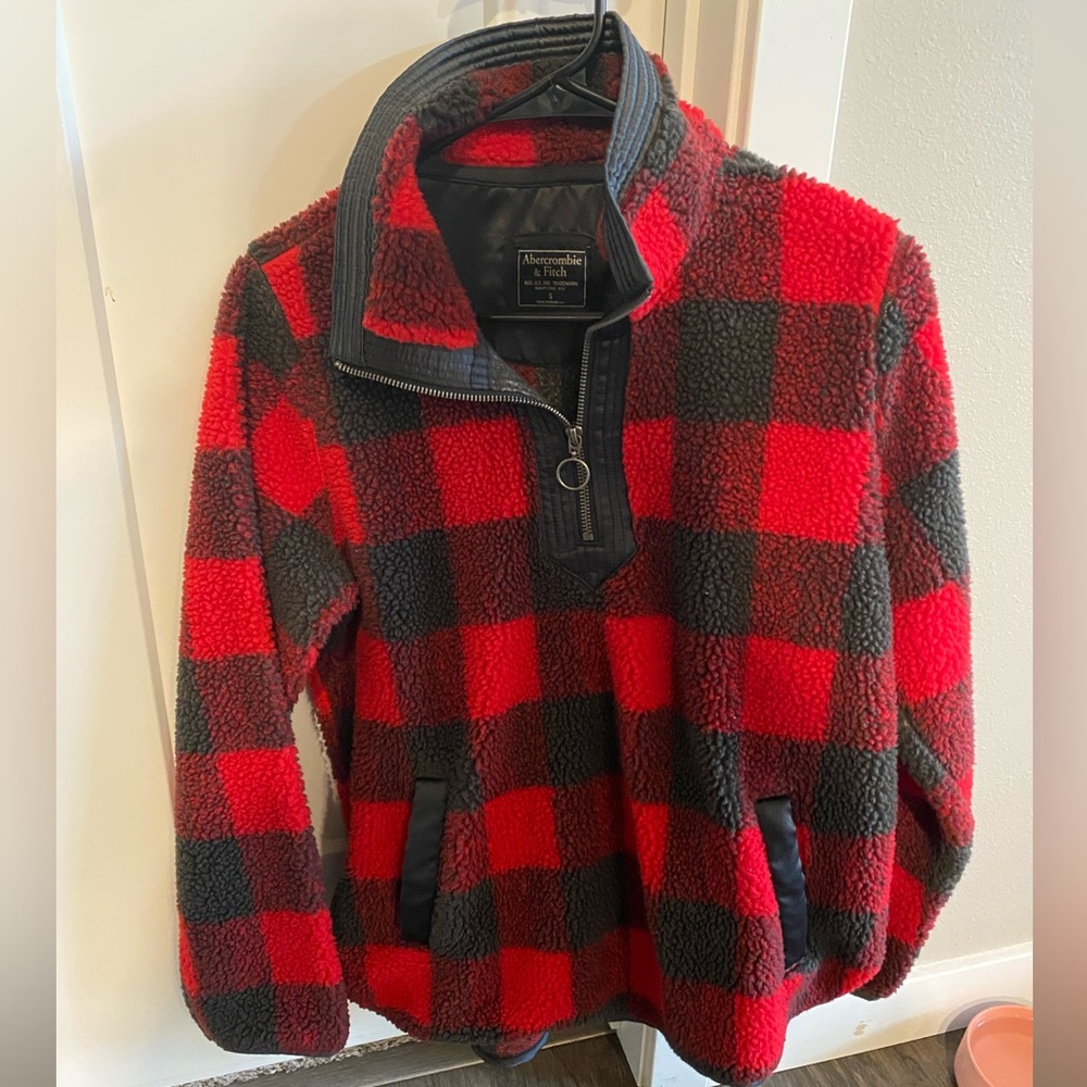 Abercrombie & Fitch plaid fleece pullover